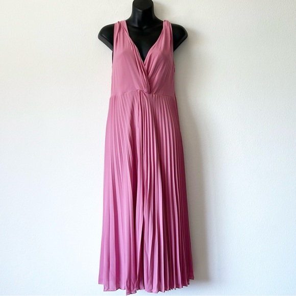 Vince Twist Front Pleated Midi Dress - Picture 2 of 16